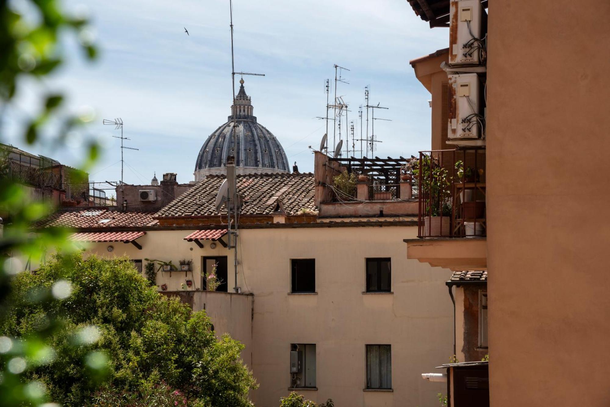 Vatican Boutique Apartment With St Peters Dome View ローマ エクステリア 写真