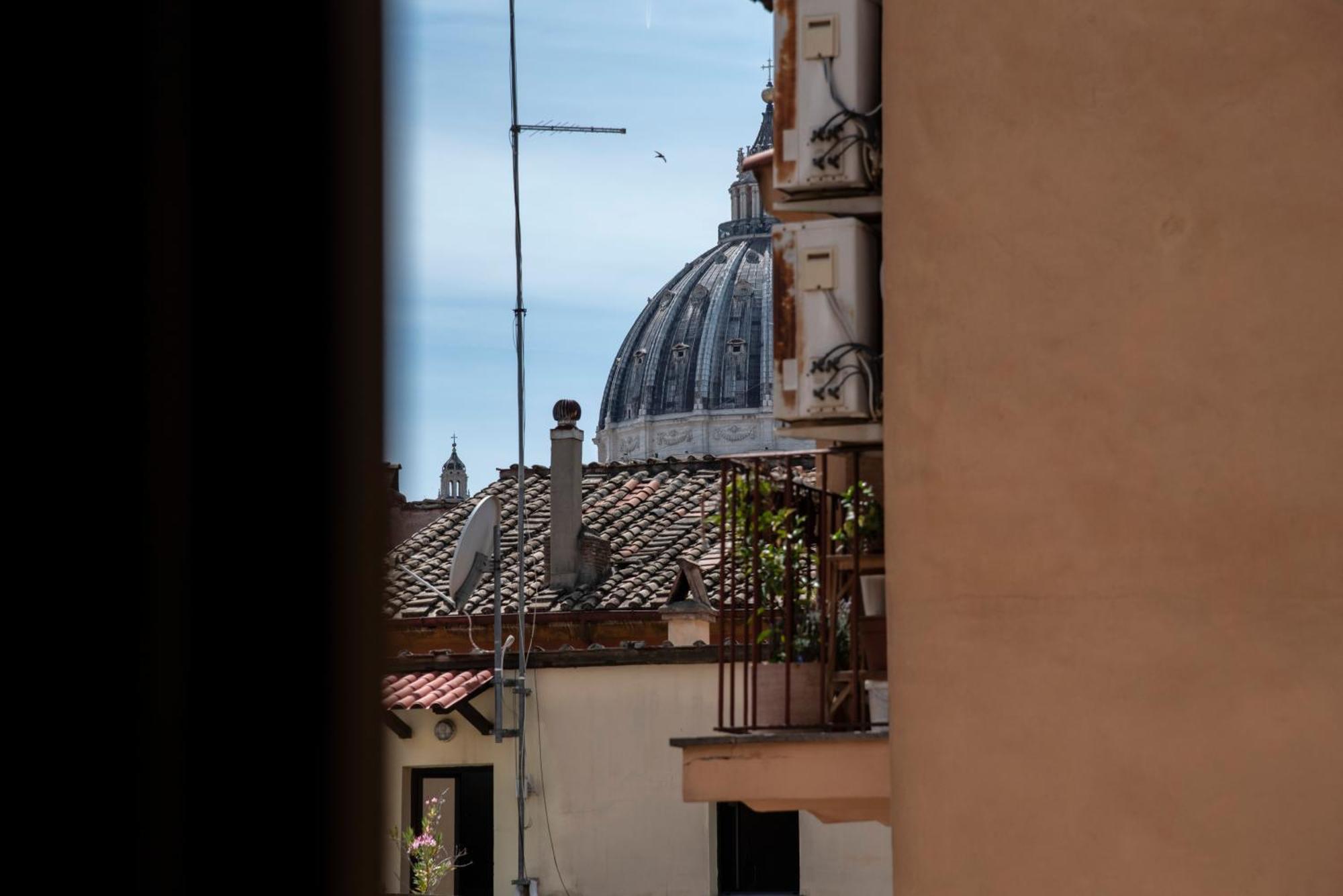 Vatican Boutique Apartment With St Peters Dome View ローマ エクステリア 写真
